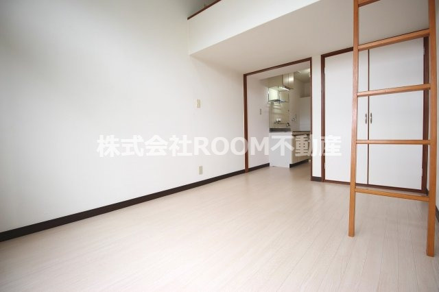 メイプルコート広原の居間・リビング|ゆったり過ごせるリビングです