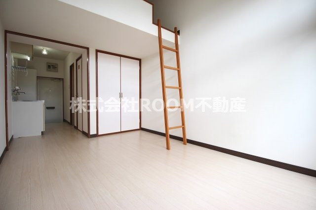 メイプルコート広原の居間・リビング|使いやすい居間です