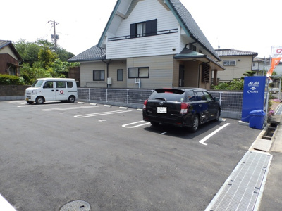 【駐車場】 | ボヌール | 駐車場に車を止められます