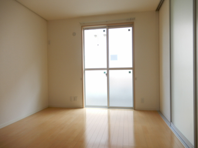 ＭＡＳＴ ＣＯＵＲＴ下滝野Aの寝室