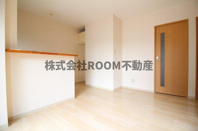 センチュリー21金田　E棟の洋室|落ち着いた色調の洋室です