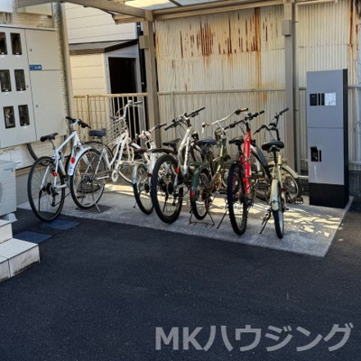 【その他共用部分】 | モンシェリカメリアⅢ | 駐輪場完備