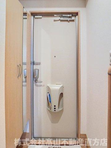 メゾンド・グロウ23の玄関