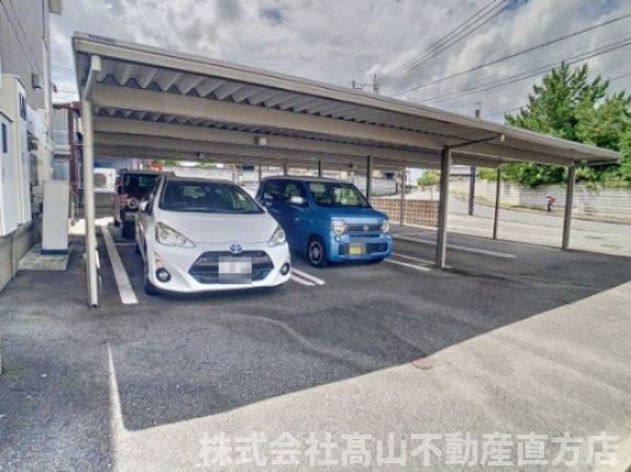 メゾンド・グロウ23の駐車場