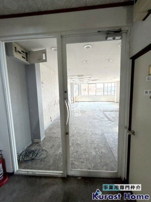 【玄関】 | ヤマサキビル3階