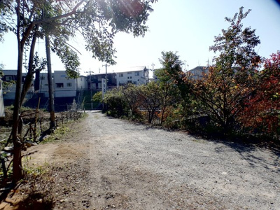 【庭】 | 富田林市大字廿山貸店舗事務所