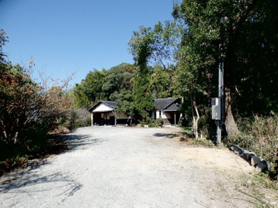 【庭】 | 富田林市大字廿山貸店舗事務所