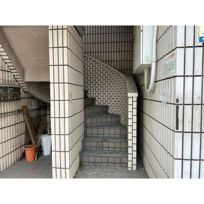 【エントランス】 | 第1西田ビル2階テナント