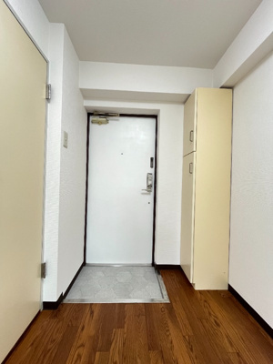 【玄関】 | ホワイトシャトー清水弐番館 | 別号室の写真になります。現況優先。