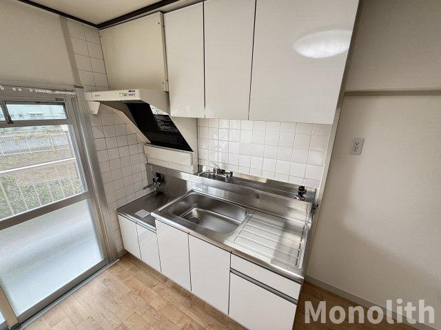 鶴山台28号棟のキッチン