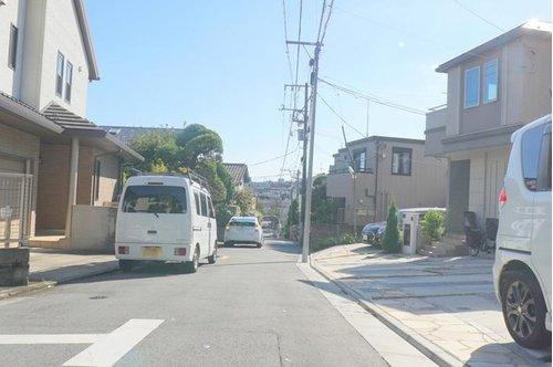 南馬込４　戸建の前面道路含む現地写真|西側 接道約17.4m