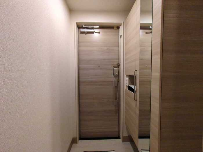 D-PLACE神田町の玄関