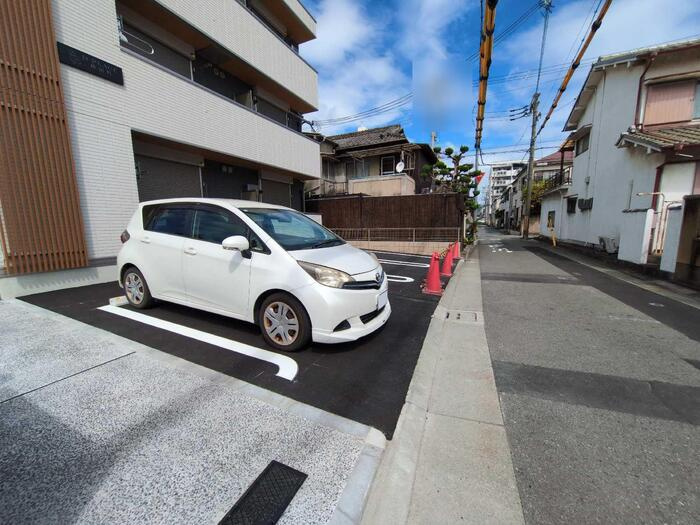D-PLACE神田町の駐車場