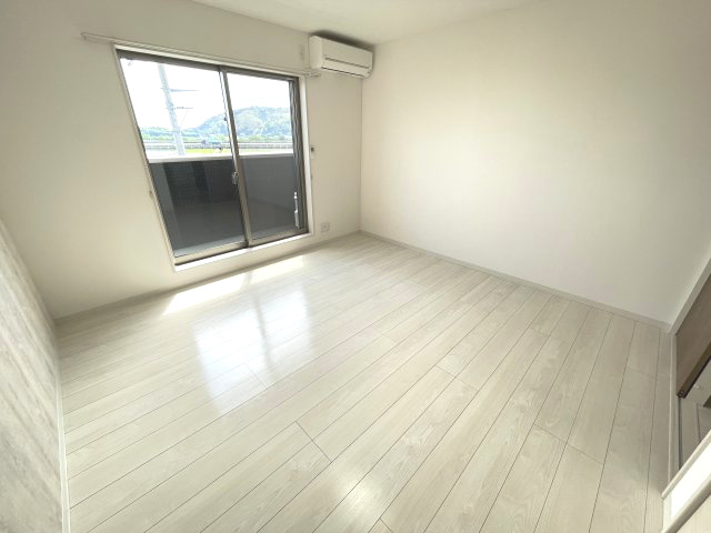 【寝室】 | 使い勝手のいい寝室です