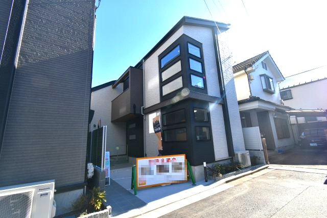 桃井1丁目・新築戸建の前面道路含む現地写真