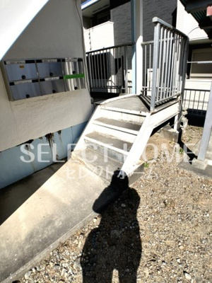 【エントランス】 | コーポ金沢 | ゆとりのあるエントランスです