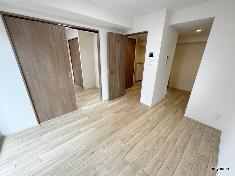 CREST TAPP新大阪　仲介手数料無料の居間・リビング