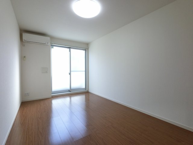 リブリ・アゼリアのその他