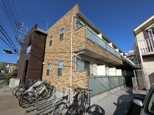 リブリ・アゼリア