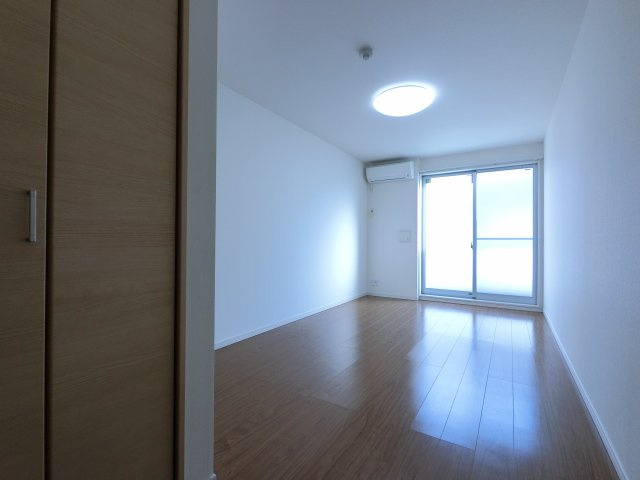 リブリ・アゼリアの寝室