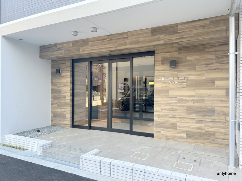 CREST TAPP新大阪　仲介手数料無料のエントランス