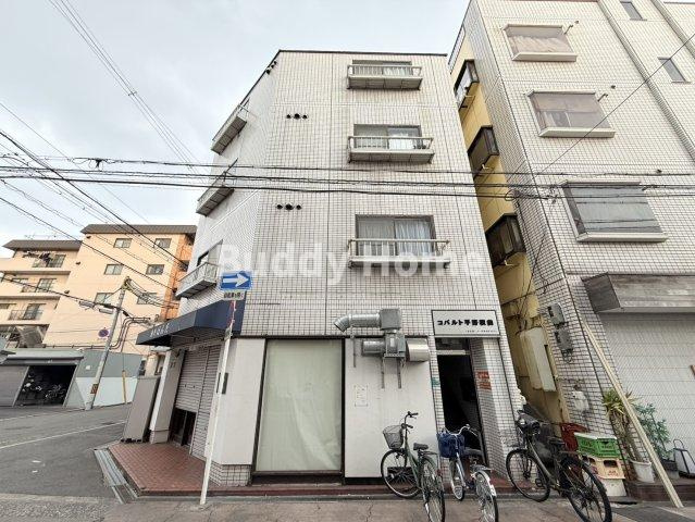 コバルト平野駅前の外観