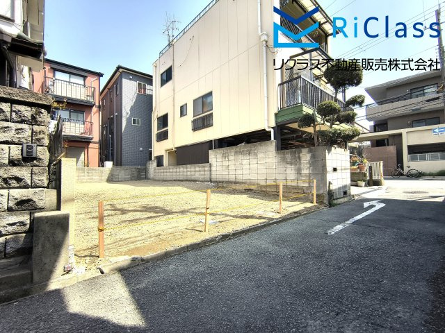 建築条件なし売土地　尼崎市若王寺3丁目28の前面道路含む現地写真|前面道路含む現地写真です