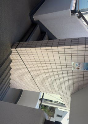 【内装】 | スカイコート矢部第２ | 共有部分は、住民なら誰もが使える設備のこと。例えば駐車場やエレベーター、インターネット設備、セキュリティ設備などがあります。他にも、マンションの廊下・外部階段やエントランス・ゴミ置き場などがあります。