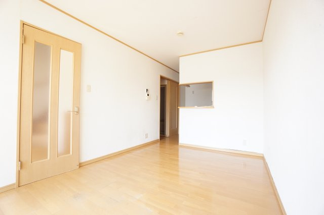 【居間・リビング】 | RHB御成台　D | ※同物件、同タイプのお部屋です