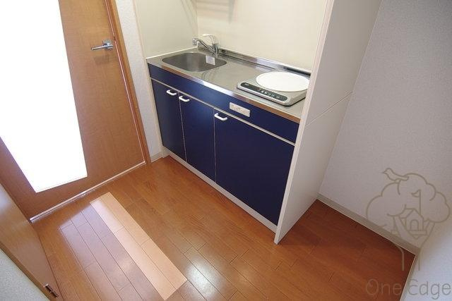 セレニテ中津のキッチン