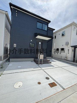 【外観】 | 神戸市西区玉津町新方　新築戸建2号棟　仲介手数料無料！ | きれいな外観です