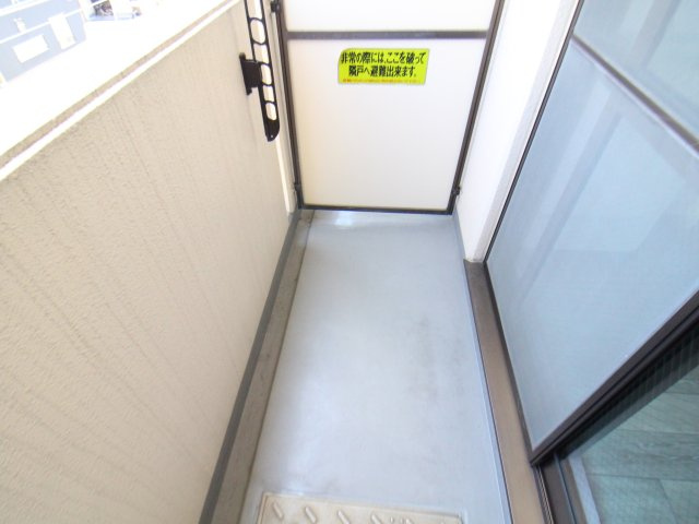 アルファ帝塚山のバルコニー|お洗濯にも便利なバルコニー付き