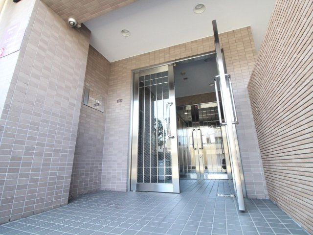 アルファ帝塚山のエントランス|落ち着いたエントランスです