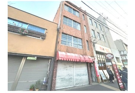 thinkビルの外観