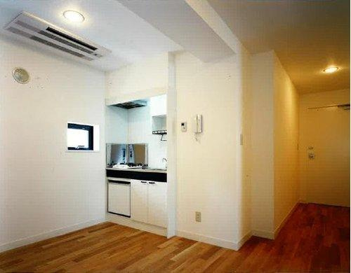 本町２　戸建の洋室|3階台所・食堂