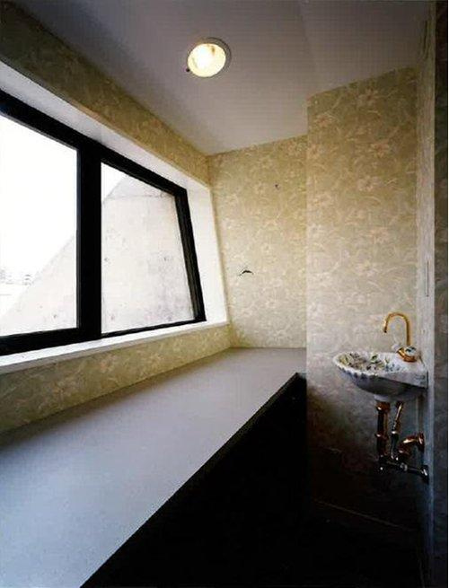 本町２　戸建の洋室|4階ホビーコーナー