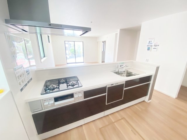 『八王子市新築戸建て』八王子市清川町27-1【仲介手数料無料】　１期のキッチン|～仲介手数料無料☆八王子ひなた不動産～八王子市清川町　新築戸建て
