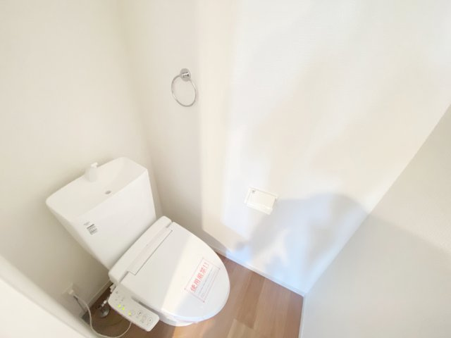 『八王子市新築戸建て』八王子市清川町27-1【仲介手数料無料】　１期のトイレ|～仲介手数料無料☆八王子ひなた不動産～八王子市清川町　新築戸建て
