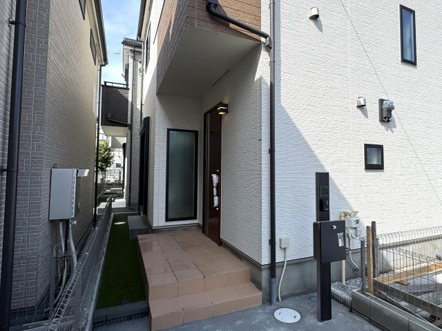 葛飾区水元２丁目新築戸建【水元小学校：10分】のエントランス|エントランス・玄関ポーチ