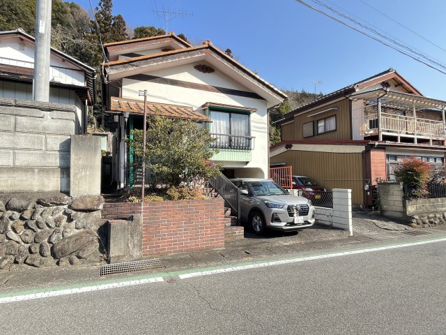 中古戸建　松井田町横川の前面道路含む現地写真