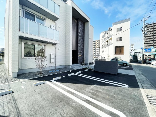 ベレオ北常三島【ＢＥＬＳ認証】の駐車場