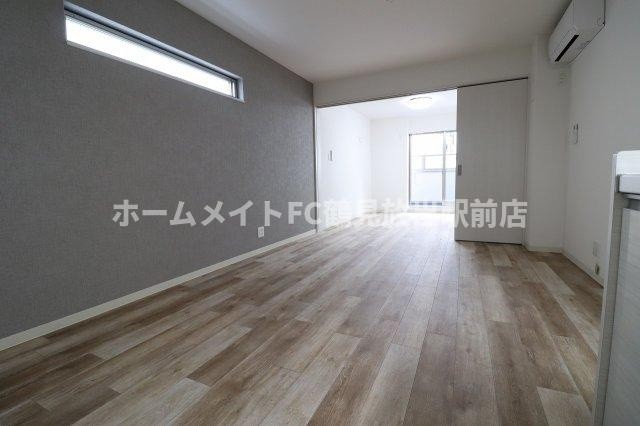 大阪市鶴見区諸口１丁目のアパートの居間・リビング