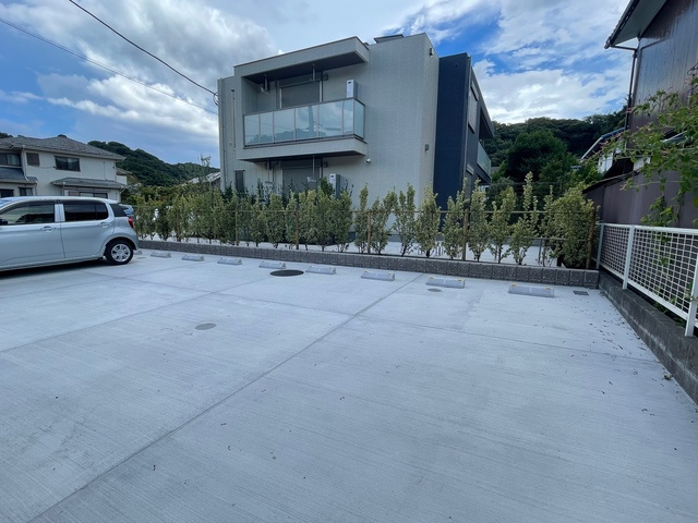 ＴＵＲＢＡＮ ＳＨＥＬＬの駐車場