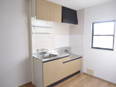 【キッチン】 | ビーライン日吉台A棟 | 吊戸棚付き