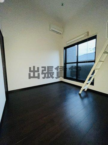 仲介手数料０円！エリュートの居間・リビング