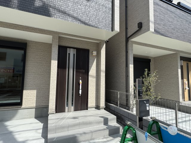 葛飾区水元２丁目新築戸建【水元小学校：10分】のエントランス|エントランス・玄関ポーチ