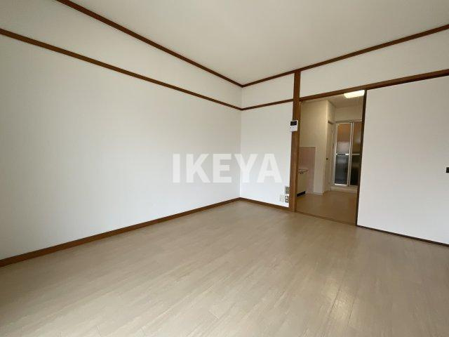 ハイツ南ながらの居間・リビング