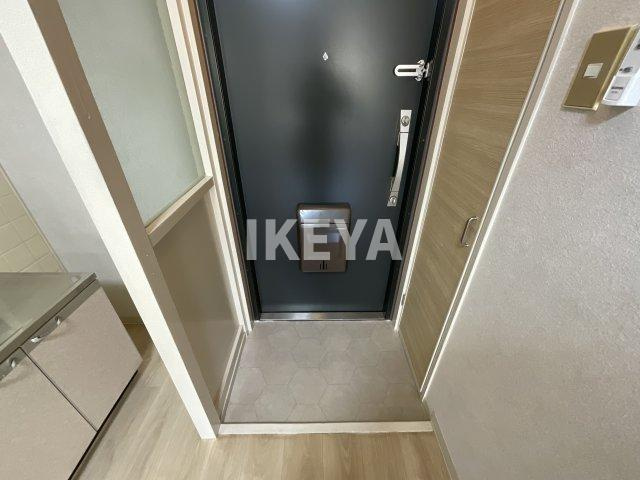 三和ハイツの玄関