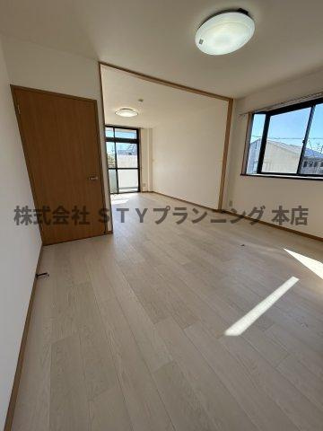 仲介手数料０円！サンステージ滝ノ水の居間・リビング