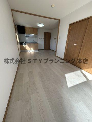 仲介手数料０円！サンステージ滝ノ水の居間・リビング